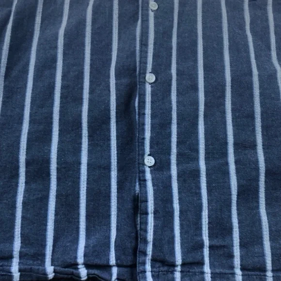 Men's Navy Blue Striped Short-Sleeve Shirt - Picture 2 of 3